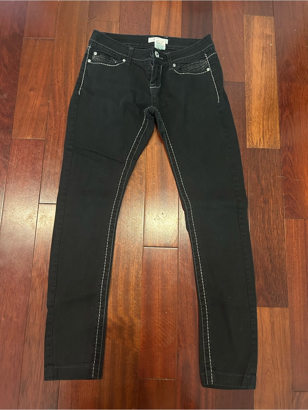 BONGO Black Skinny Jeans Contrast Stitching Rhinestones Low Rise Embellished
